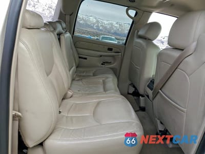 Zdjęcie 10 z 13 samochodu: 2005 CADILLAC ESCALADE ESV VIN:3GYFK66NX5G288522 - miniatura
