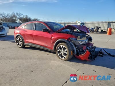Czwarte zdjęcie samochodu z boku: 2021 FORD MUSTANG MACH-E PREMIUM VIN:3FMTK3SU8MMA27387 - miniatura