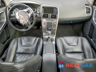 Zdjęcie 8 z 13 samochodu: 2014 VOLVO XC60 3.2 VIN:YV4940DZ8E2505801 - miniatura