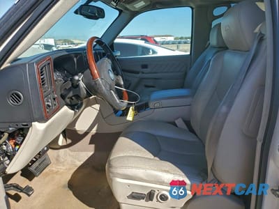 Zdjęcie 7 z 12 samochodu: 2005 CADILLAC ESCALADE ESV VIN:3GYFK66N35G232227 - miniatura