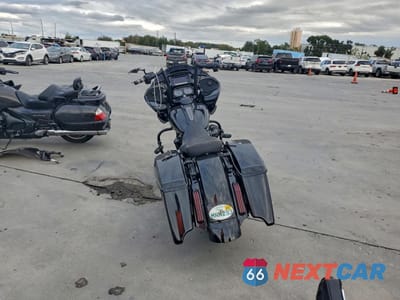 Czwarte zdjęcie samochodu z boku: 2018 HARLEY-DAVIDSON FLTRXS ROAD GLIDE SPECIAL VIN:1HD1KTC14JB608595 - miniatura