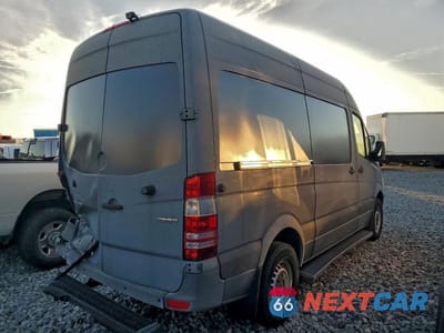 Trzecie zdjęcie samochodu z tyłu: 2018 MERCEDES-BENZ SPRINTER 2500 V6 TDSL CARGO 3.0L STANDARD ROOF VIN:WD3PE7CD9JP625815 - miniatura