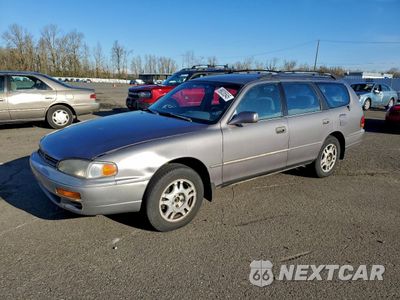 1996 TOYOTA CAMRY LE 4T1EF12K5TU125643 - główne zdjęcie licytacji z USA - miniatura