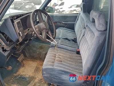 Zdjęcie 7 z 14 samochodu: 1993 CHEVROLET GMT-400 C1500 VIN:1GCEC14K8PZ252504 - miniatura