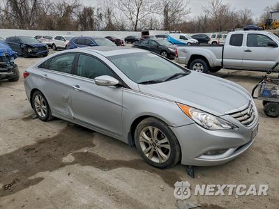 Czwarte zdjęcie samochodu z boku: 2013 HYUNDAI SONATA SE VIN:5NPEC4AC9DH534488 - miniatura