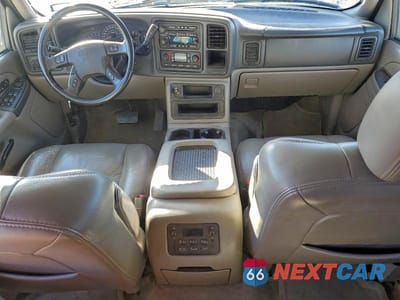 Zdjęcie 8 z 12 samochodu: 2004 CHEVROLET SUBURBAN K1500 VIN:3GNFK16Z94G284964 - miniatura