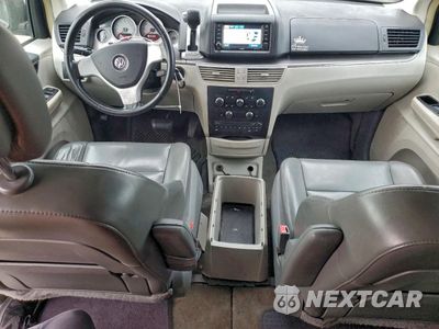 Zdjęcie 8 z 13 samochodu: 2010 VOLKSWAGEN ROUTAN SE VIN:2V4RW3D19AR295848 - miniatura