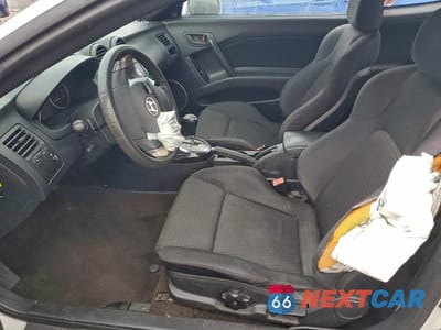 Zdjęcie 7 z 11 samochodu: 2008 HYUNDAI TIBURON GS VIN:KMHHM66D08U277932 - miniatura