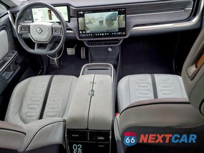 Zdjęcie 8 z 11 samochodu: 2023 RIVIAN R1T ADVENTURE VIN:7FCTGAAA7PN020615 - miniatura