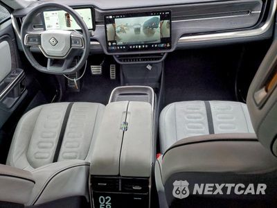 Zdjęcie 8 z 11 samochodu: 2023 RIVIAN R1T ADVENTURE VIN:7FCTGAAA7PN020615 - miniatura
