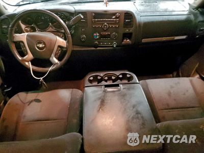 Zdjęcie 8 z 12 samochodu: 2011 CHEVROLET SILVERADO K1500 LT VIN:3GCPKSE31BG255326 - miniatura