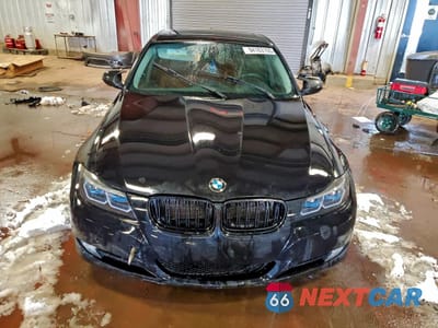 Piąte zdjęcie samochodu w środku: 2011 BMW 328 XI VIN:WBAPK7C5XBF082132 - miniatura