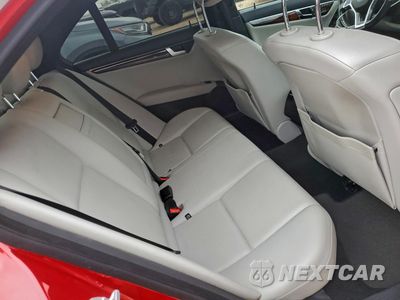 Zdjęcie 10 z 12 samochodu: 2014 MERCEDES-BENZ C 250 VIN:WDDGF4HB3ER315300 - miniatura