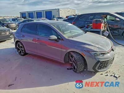 Czwarte zdjęcie samochodu z boku: 2025 VOLKSWAGEN GTI SE VIN:WVWSA7CD3SW215014 - miniatura