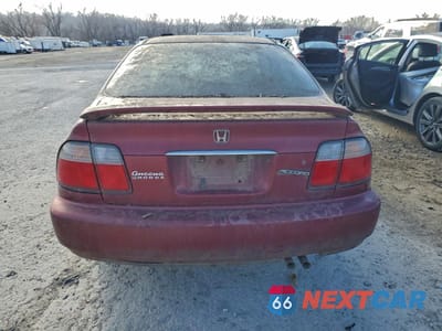 Zdjęcie 6 z 12 samochodu: 2004 HONDA ACCORD EX VIN:1HGCD5658VA193177 - miniatura