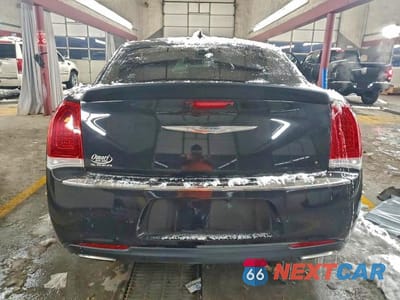 Zdjęcie 6 z 11 samochodu: 2015 CHRYSLER 300C VIN:2C3CCAKG9FH782053 - miniatura