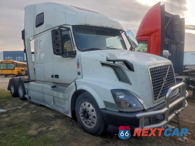 2017 VOLVO VNL SEMI TRUCK 4V4NC9EH2HN972752 - główne zdjęcie licytacji z USA - miniatura