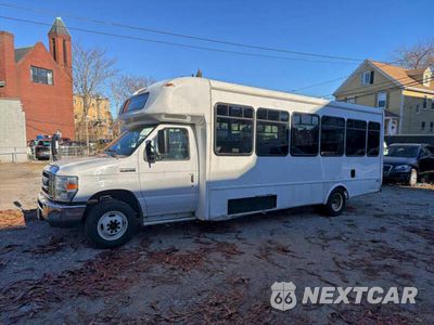 Trzecie zdjęcie samochodu z tyłu: 2017 FORD ECONOLINE E450 SUPER DUTY CUTAWAY VAN VIN:1FDFE4FS9HDC32527 - miniatura