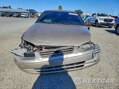 Piąte zdjęcie samochodu w środku: 1999 TOYOTA CAMRY LE VIN:JT2BG22K4X0347347 - miniatura