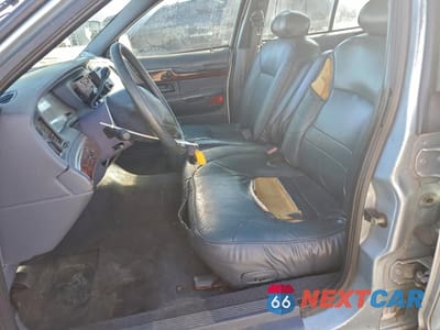 Zdjęcie 7 z 12 samochodu: 2002 MERCURY GRAND MARQUIS LS VIN:2MEFM75W82X611269 - miniatura