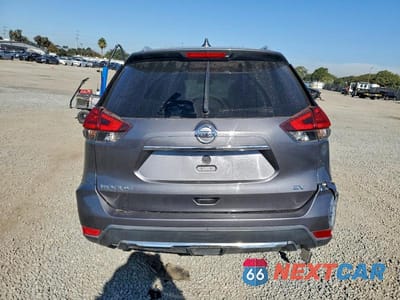 Zdjęcie 6 z 13 samochodu: 2017 NISSAN ROGUE SV VIN:5N1AT2MN6HC759738 - miniatura