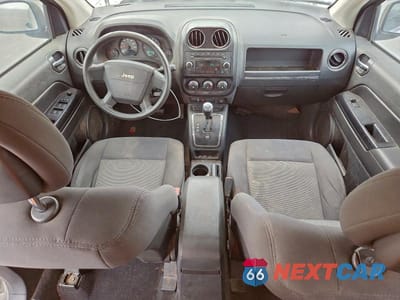 Zdjęcie 8 z 13 samochodu: 2010 JEEP COMPASS VIN:1J4NT4FB6AD554211 - miniatura