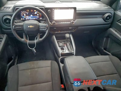 Zdjęcie 8 z 12 samochodu: 2024 CHEVROLET COLORADO UTILITY / SERVICE TRUCK VIN:1GCPSBEKXR1131636 - miniatura