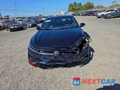 Piąte zdjęcie samochodu w środku: 2025 VOLKSWAGEN JETTA GLI AUTOBAHN VIN:3VW1T7BU2SM063733 - miniatura