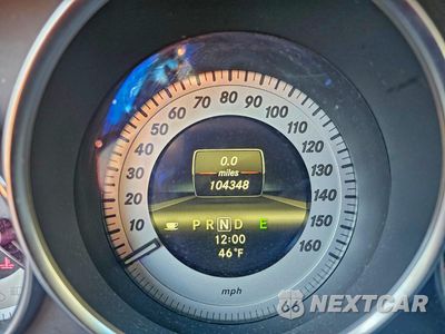 Zdjęcie 8 z 10 samochodu: 2013 MERCEDES-BENZ C 250 VIN:WDDGJ4HB0DF995087 - miniatura
