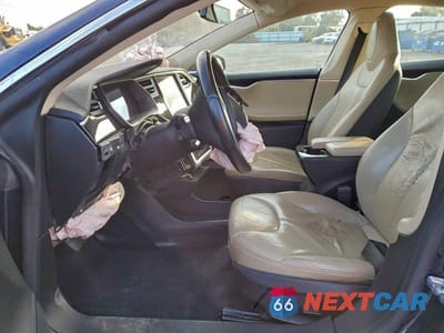 Zdjęcie 7 z 12 samochodu: 2014 TESLA MODEL S VIN:5YJSA1S10EFP55756 - miniatura
