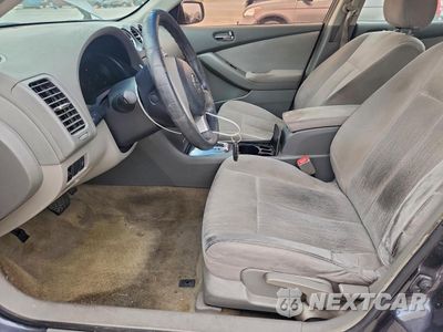 Zdjęcie 7 z 14 samochodu: 2010 NISSAN ALTIMA BASE VIN:1N4AL2AP2AN477042 - miniatura