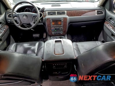 Zdjęcie 8 z 13 samochodu: 2010 GMC YUKON VIN:1GKUKMEF0AR229750 - miniatura