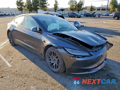 Czwarte zdjęcie samochodu z boku: 2025 TESLA MODEL 3 VIN:5YJ3E1EA1SF965122 - miniatura