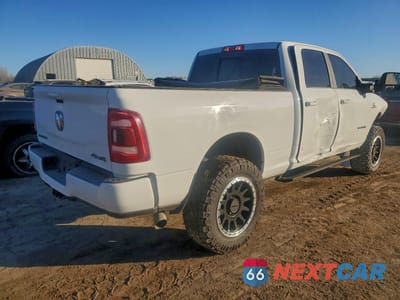 Trzecie zdjęcie samochodu z tyłu: 2024 RAM 2500 LARAMIE VIN:3C6UR5FL0RG402624 - miniatura