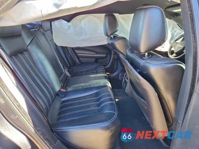 Zdjęcie 10 z 11 samochodu: 2019 CHRYSLER 300 S VIN:2C3CCABG2KH654215 - miniatura