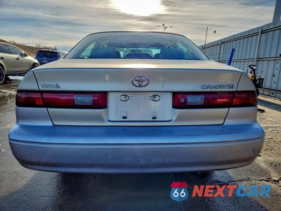 Zdjęcie 6 z 12 samochodu: 1997 TOYOTA CAMRY LE VIN:JT2BG22K0V0083864 - miniatura