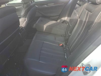 Zdjęcie 10 z 12 samochodu: 2019 BMW M550XI VIN:WBAJB9C52KB287954 - miniatura