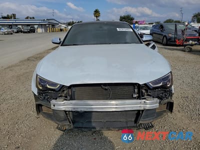 Piąte zdjęcie samochodu w środku: 2015 AUDI RS5 VIN:WUAC6AFRXFA900322 - miniatura