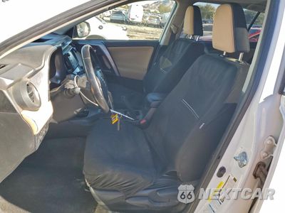 Zdjęcie 7 z 15 samochodu: 2016 TOYOTA RAV4 HV XLE VIN:JTMRJREV3GD028195 - miniatura