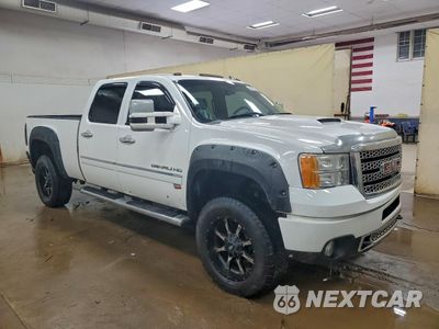 Czwarte zdjęcie samochodu z boku: 2011 GMC SIERRA K3500 DENALI VIN:1GT426C87BF150879 - miniatura
