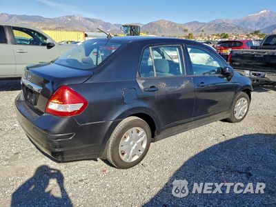 Trzecie zdjęcie samochodu z tyłu: 2010 NISSAN VERSA S VIN:3N1BC1AP2AL397817 - miniatura