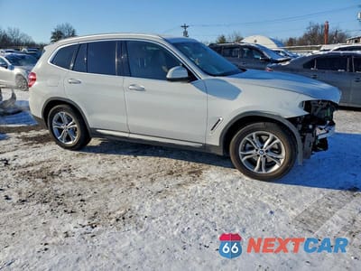 Czwarte zdjęcie samochodu z boku: 2020 BMW X3 XDRIVE30I VIN:5UXTY5C09L9D23849 - miniatura