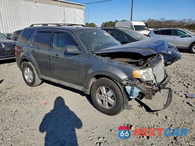Czwarte zdjęcie samochodu z boku: 2009 FORD ESCAPE XLT VIN:1FMCU93G39KA36289 - miniatura