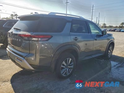 Trzecie zdjęcie samochodu z tyłu: 2025 NISSAN PATHFINDER SL VIN:5N1DR3CA2SC263309 - miniatura