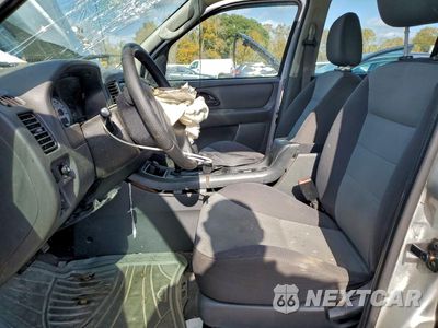 Zdjęcie 7 z 14 samochodu: 2005 FORD ESCAPE XLS VIN:1FMYU02Z35DA24940 - miniatura