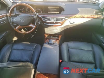 Zdjęcie 8 z 12 samochodu: 2010 MERCEDES-BENZ S 550 4MATIC VIN:WDDNG8GB6AA326300 - miniatura