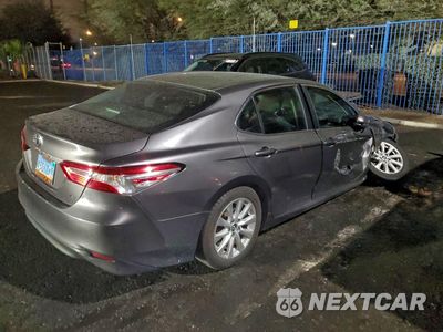 Trzecie zdjęcie samochodu z tyłu: 2018 TOYOTA CAMRY L VIN:4T1B11HK0JU642872 - miniatura