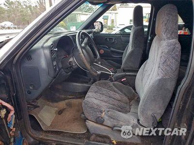 Zdjęcie 7 z 12 samochodu: 2001 GMC JIMMY VIN:1GKCS18W31K172328 - miniatura