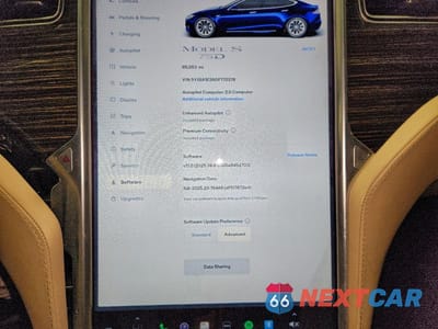Zdjęcie 9 z 11 samochodu: 2016 TESLA MODEL S VIN:5YJSA1E26GF170378 - miniatura