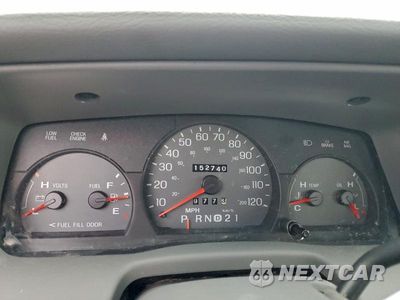 Zdjęcie 9 z 12 samochodu: 2003 MERCURY GRAND MARQUIS GS VIN:2MEFM74W43X635197 - miniatura